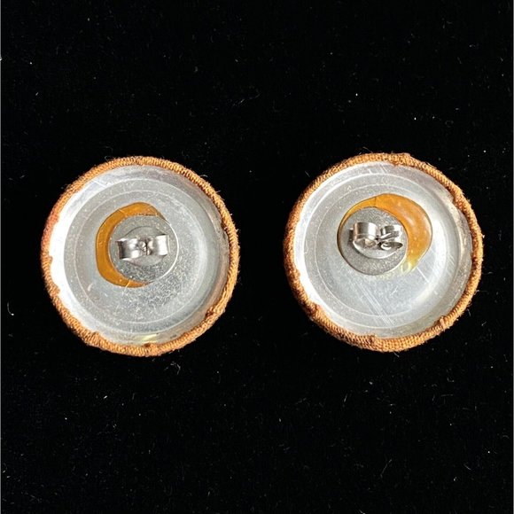 Retro Fabric Shell Design Orange Brown Post Stud Lightweight Round Earrings 7/8” - Picture 3 of 4